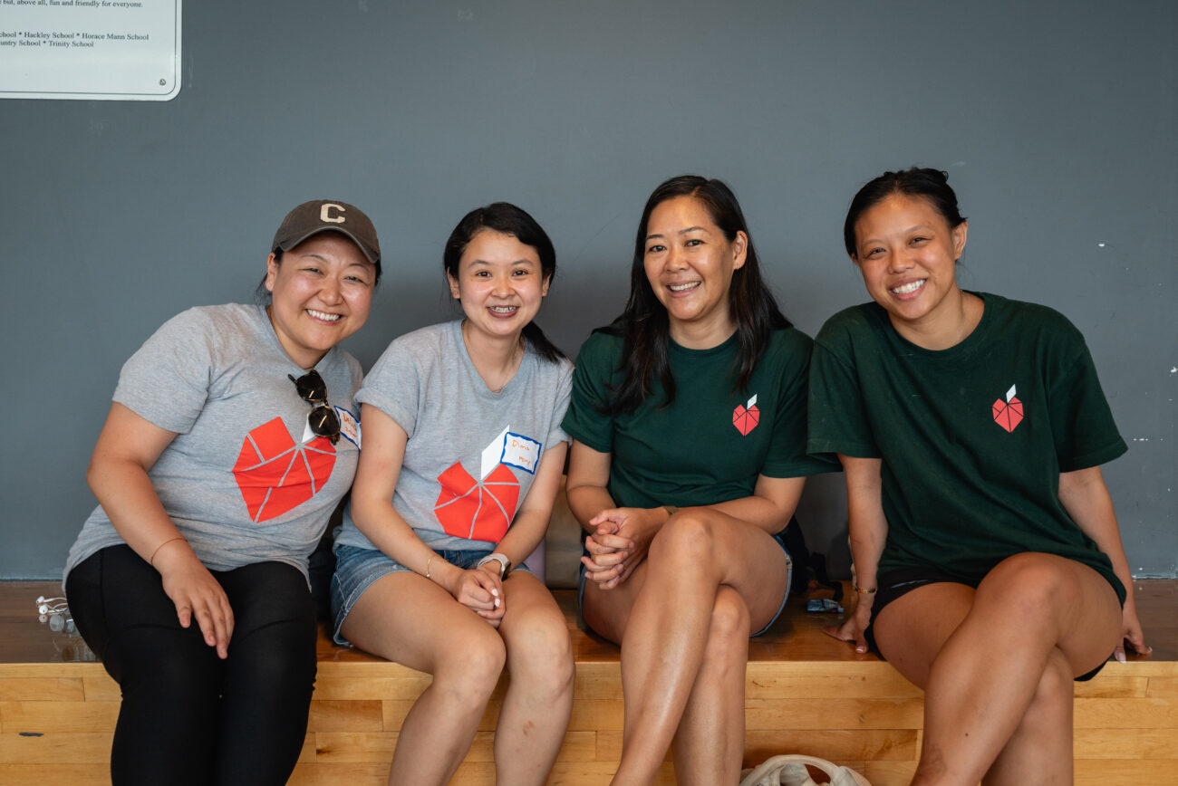 Volunteers working together at a community event, ways to give back, how to volunteer in NYC, nonprofit volunteer opportunities, volunteer events near me, volunteer near me, where to volunteer near me, volunteer nyc